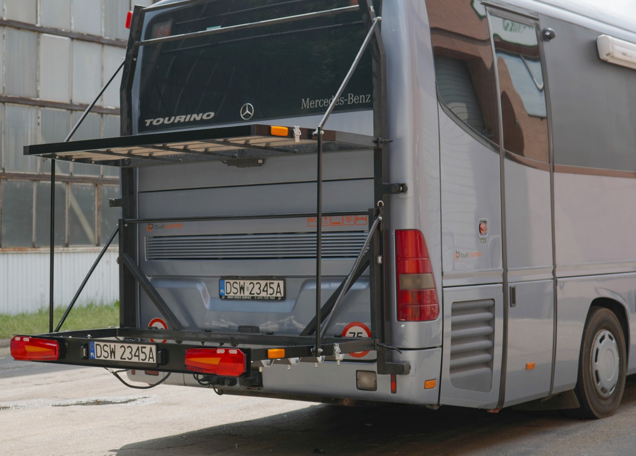 12 V Lighting for Campers – For Cabins and Storage Areas