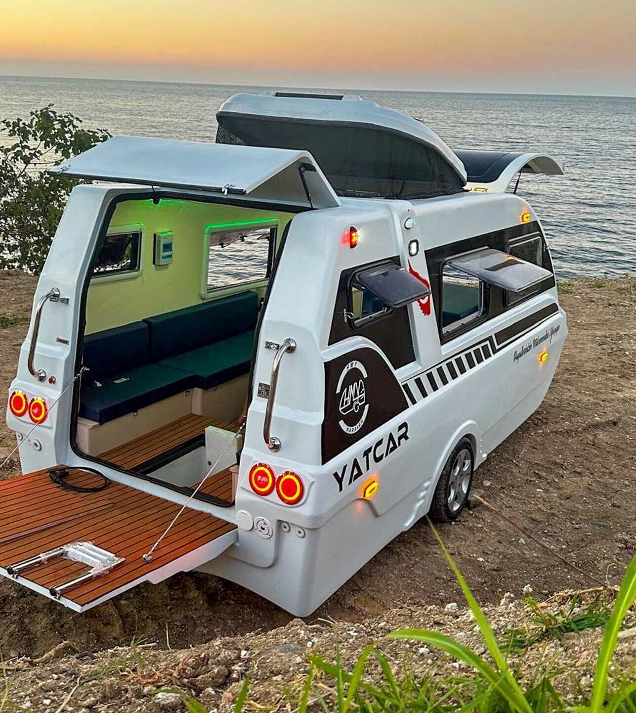 External Lamp for a Caravan – Safety While Parked